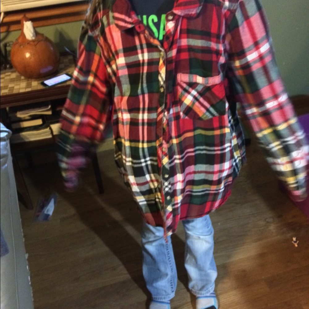 Maurice’s blouse plaid reds